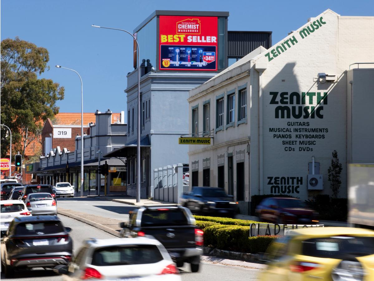 The Claremont 2 Digital Screen